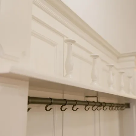 Bakats Ter With Balcony Overlooking Church Square Budapeszt