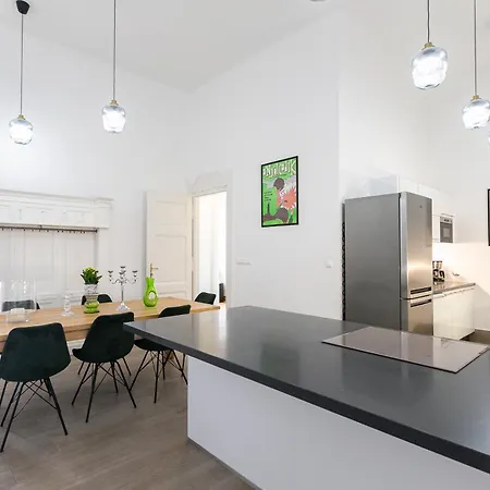 Bakats Ter With Balcony Overlooking Church Square Apartment Budapest
