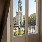 Apartment Bakats Ter With Balcony Overlooking Church Square *